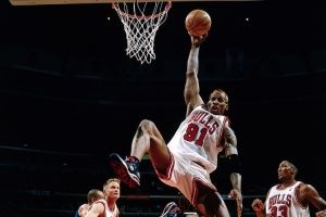 禅师:得到罗德曼后我告诉大家要包容 他不练投篮所以训练迟到